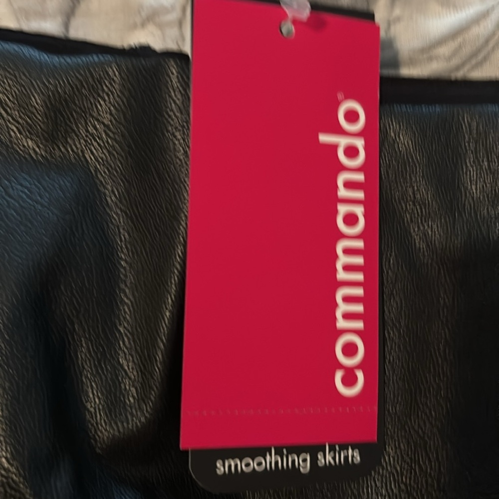 NWT COMMANDO FAUX LEATHER PERFECT PENCIL SKIRT - Picture 2 of 3